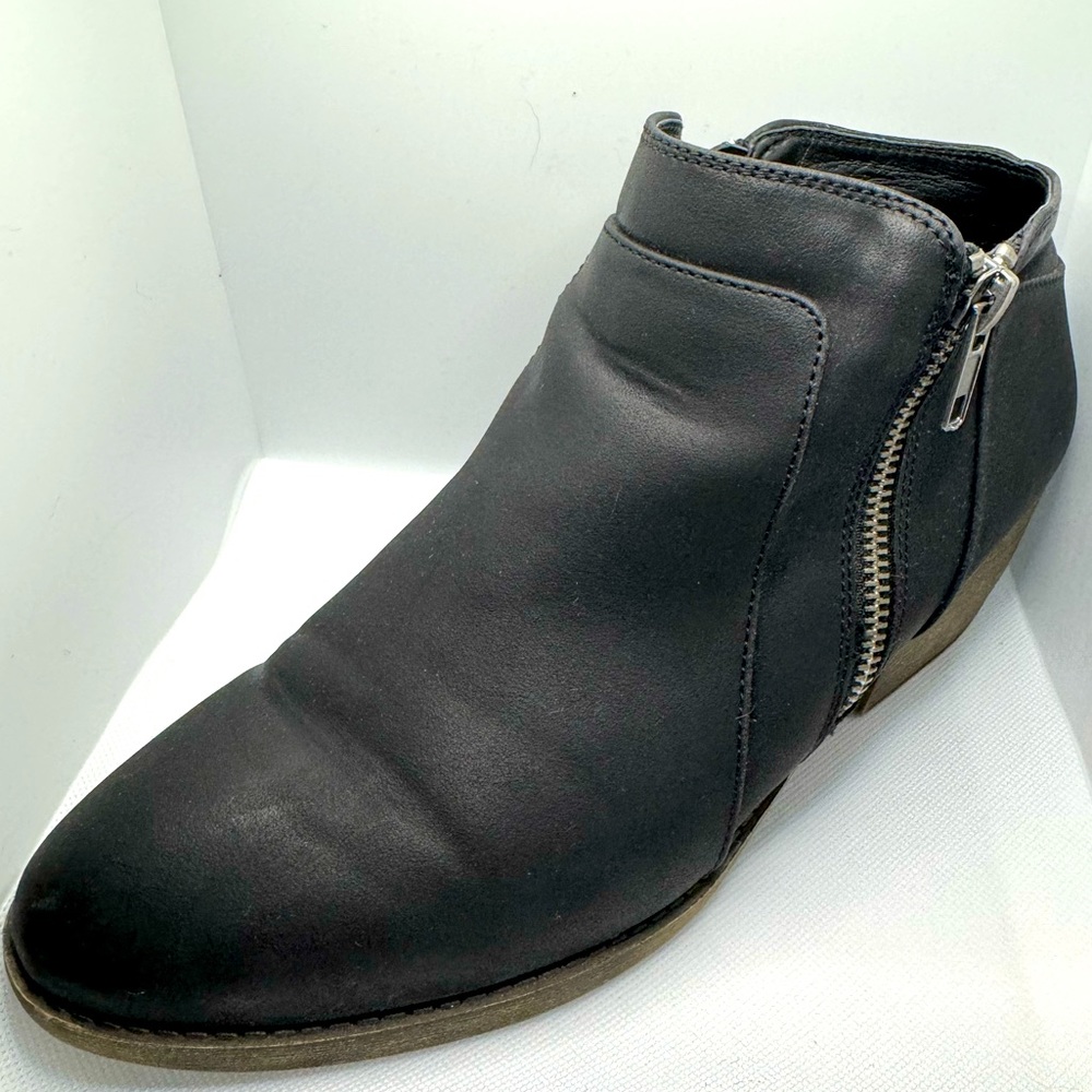 Maurices Boots Womens 9.5M Abigail Bootie Black Leather Side Zip Ankle Top Block
